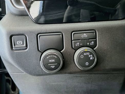 Used 2025 Chevrolet Silverado 1500 LT w/ Protection Package RWD image 10