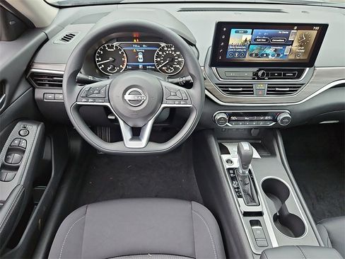 New 2025 Nissan Altima 2.5 SV w/ SV Special Edition Package image 9