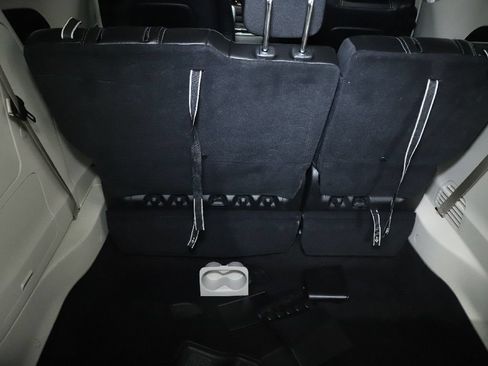 Used 2024 Chrysler Pacifica Limited FWD image 30