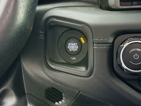 Certified 2025 Jeep Gladiator Mojave w/ Steel Bumper Group image 23