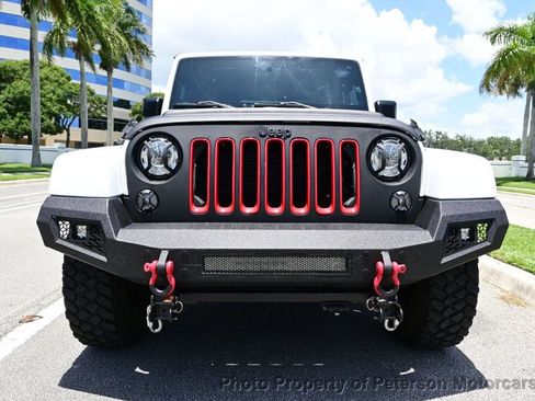 Used 2018 Jeep Wrangler Sahara w/ Connectivity Group AWD/4WD image 8