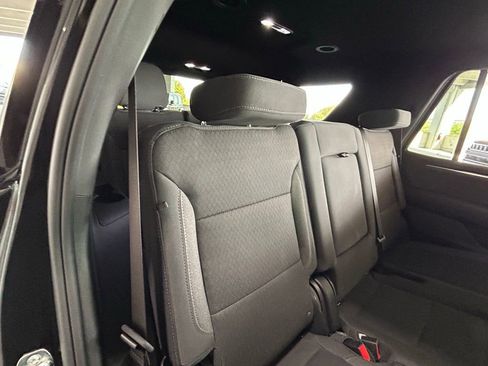 Used 2025 Chevrolet Tahoe LS image 40