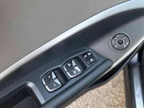 Used 2017 Hyundai Santa Fe Sport w/ Cargo Package image 4