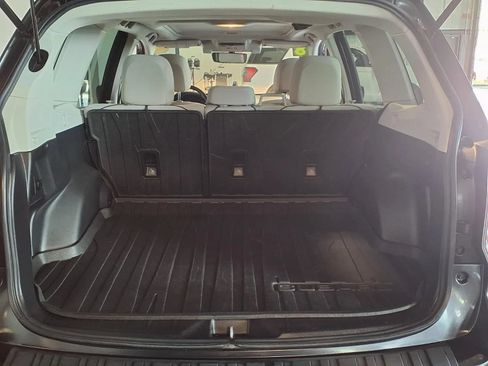 Used 2018 Subaru Forester 2.5i Premium AWD/4WD image 7