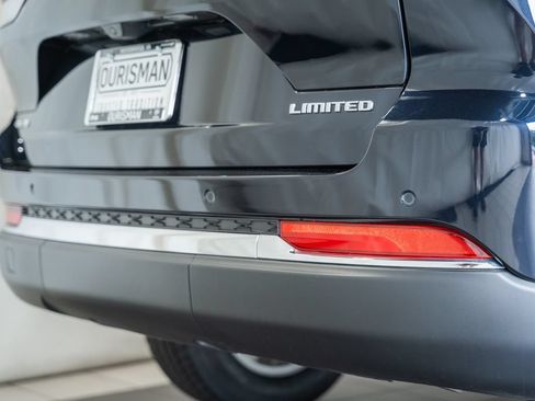 Certified 2023 Jeep Grand Cherokee Limited AWD/4WD image 9