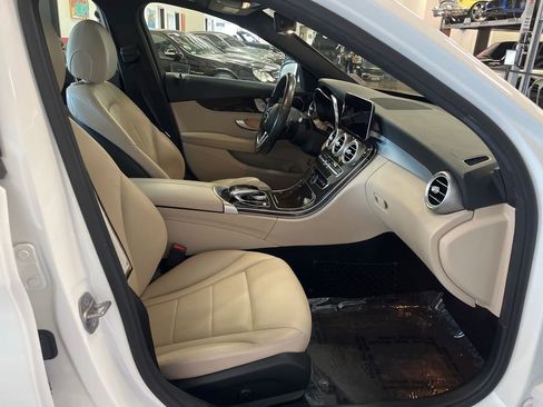 Used 2019 Mercedes-Benz C 300 4MATIC Sedan image 28