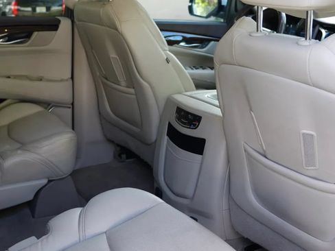 Used 2017 Cadillac Escalade Luxury RWD image 13