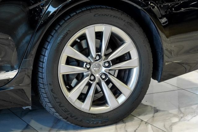 Used 2015 Lexus LS 460 w/ Comfort Package RWD image 70