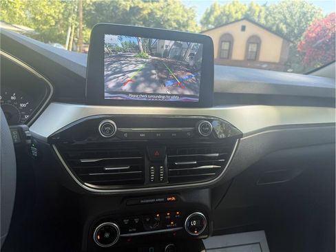 Used 2020 Ford Escape SE FWD image 12