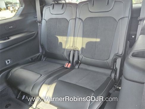 New 2025 Jeep Grand Cherokee L Altitude image 9