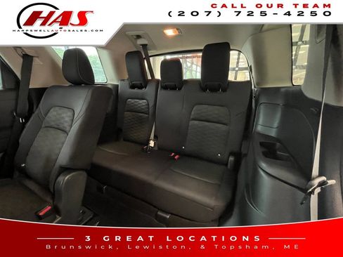 Used 2024 Nissan Pathfinder SV AWD/4WD image 14