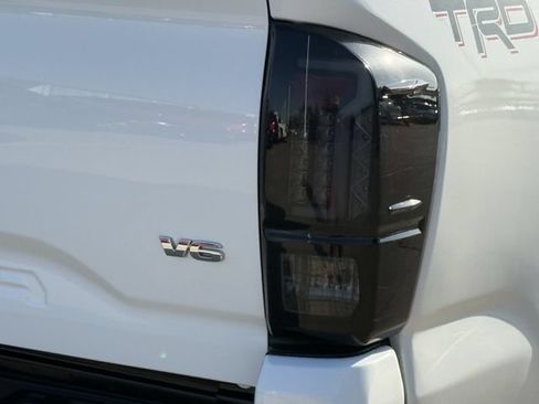 Used 2023 Toyota Tacoma TRD Sport w/ Technology Package RWD image 6