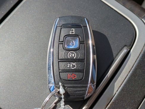 Used 2018 Lincoln MKX Reserve w/ Driver Assistance Package image 35