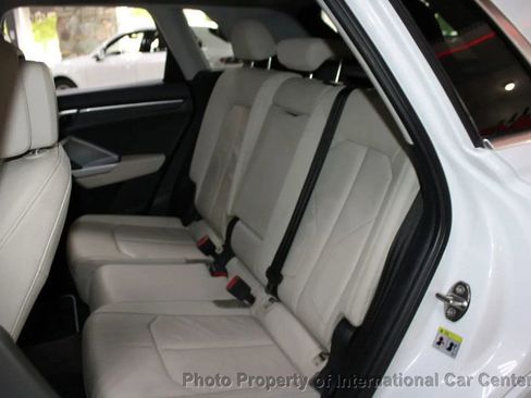 Used 2020 Audi Q3 2.0T Premium image 24