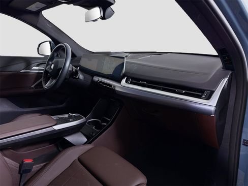 Used 2024 BMW X2 xDrive28i w/ Premium Package image 30