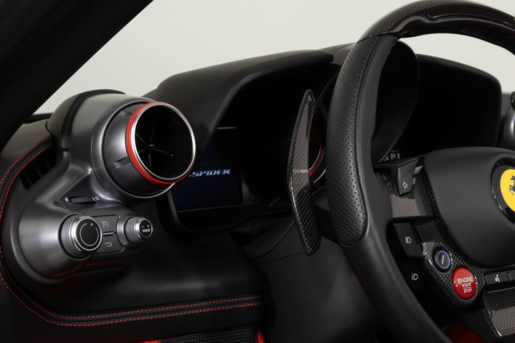 Used 2022 Ferrari F8 Tributo RWD image 37