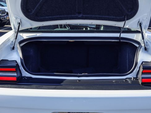 Used 2018 Dodge Challenger GT w/ Driver Convenience Group image 15