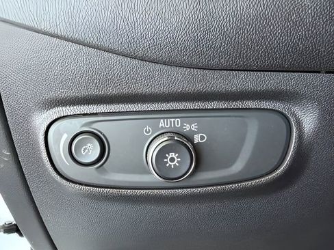 Used 2024 Chevrolet Equinox RS FWD image 18