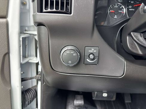 Used 2024 Chevrolet Express 2500 w/ Driver Convenience Package RWD image 20