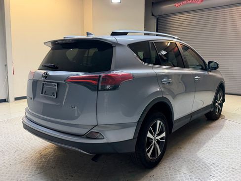 Used 2017 Toyota RAV4 XLE FWD image 9