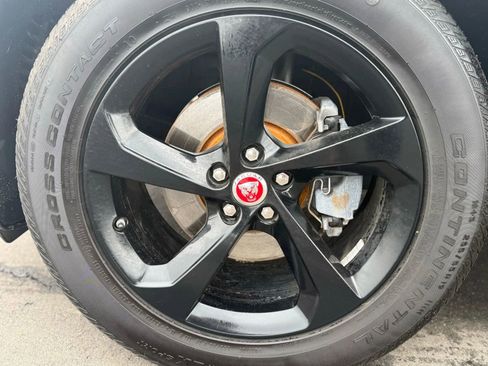 Used 2019 Jaguar F-PACE Prestige image 10