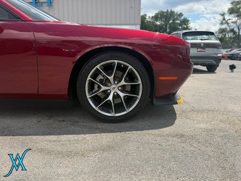 Used 2022 Dodge Challenger GT RWD image 9