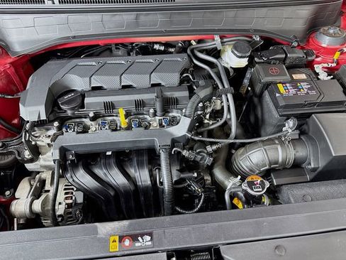 Used 2025 Hyundai Venue Limited image 31