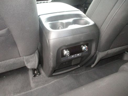 Used 2025 GMC Acadia Elevation image 14