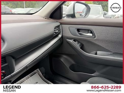 Certified 2023 Nissan Rogue SV AWD/4WD image 29