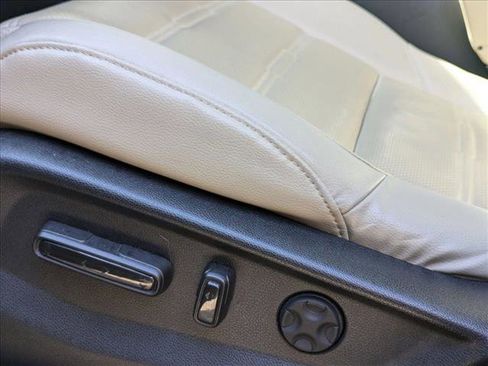 Used 2018 Honda CR-V EX-L image 4