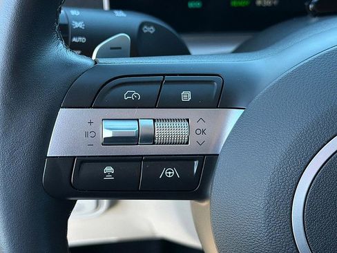 Certified 2025 Hyundai Tucson SEL image 17