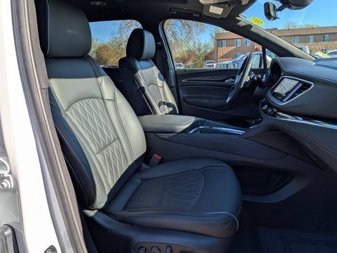 Used 2024 Buick Enclave Avenir w/ Avenir Technology Package AWD/4WD image 23