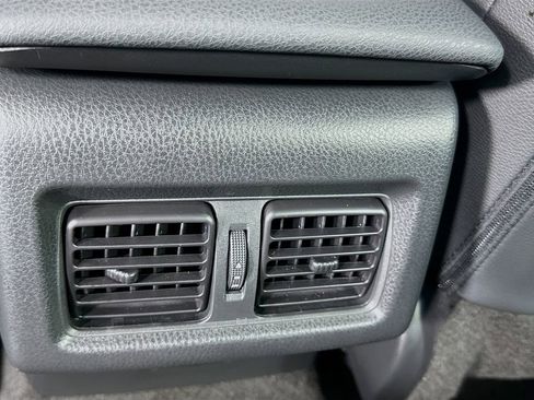 Used 2025 Toyota Camry SE image 26