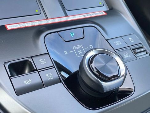 New 2026 Subaru Solterra Limited image 17