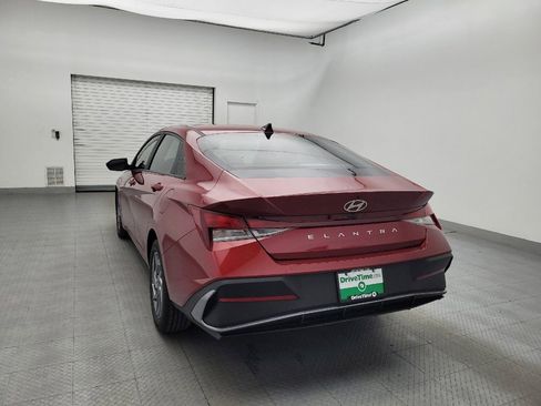 Used 2024 Hyundai Elantra SEL FWD image 6