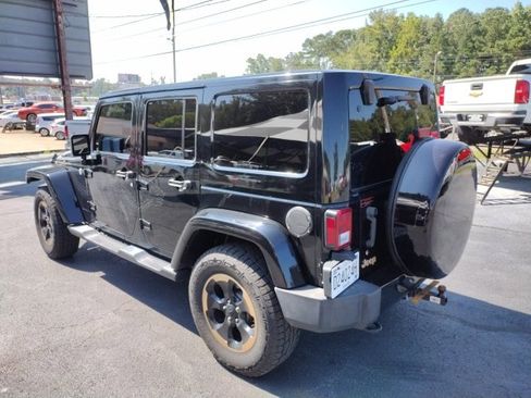 Used 2014 Jeep Wrangler Unlimited Sahara image 7