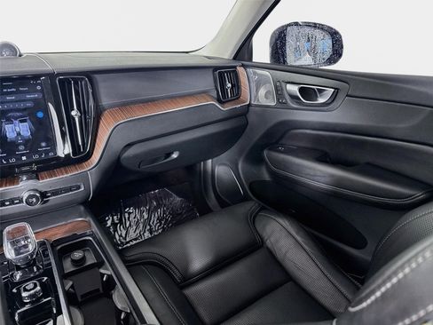 Used 2023 Volvo XC60 B6 Ultimate w/ Protection Package Premier AWD/4WD image 27