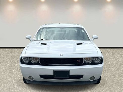 Used 2010 Dodge Challenger R/T RWD image 2