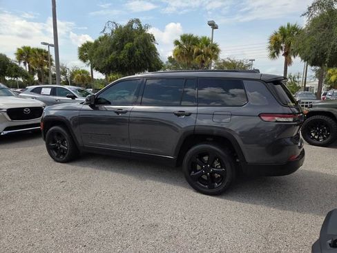 Used 2024 Jeep Grand Cherokee L Laredo AWD/4WD image 9