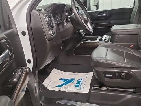 Used 2023 GMC Sierra 2500 SLT w/ SLT Premium Package image 13