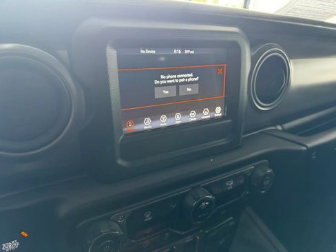 Used 2023 Jeep Wrangler Sport AWD/4WD image 24