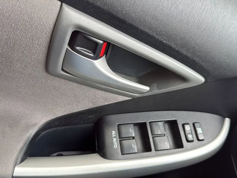 Used 2013 Toyota Prius Two image 22