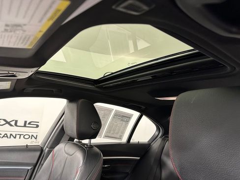 Used 2017 BMW 330i xDrive Sedan image 4