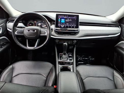 Used 2022 Jeep Compass Latitude image 8