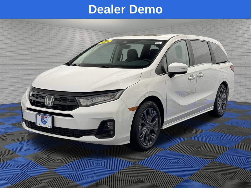 Certified 2026 Honda Odyssey Touring image 1