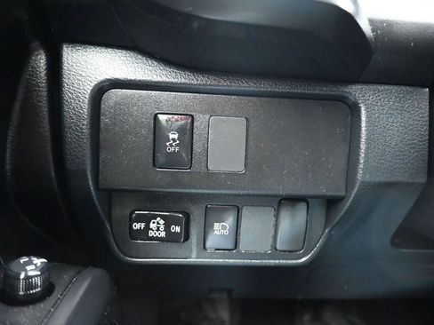 Used 2020 Toyota Tacoma SR w/ SR Convenience Package RWD image 26