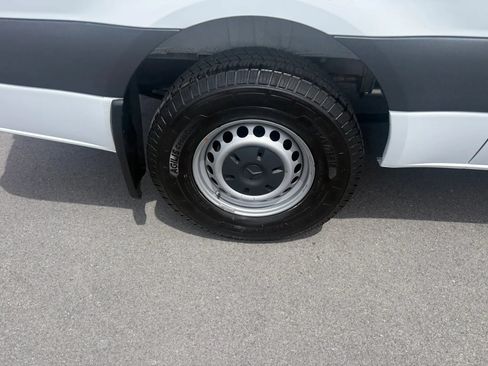 Used 2022 Mercedes-Benz Sprinter 1500 image 18