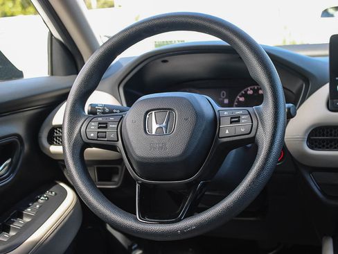 Used 2025 Honda HR-V LX image 16