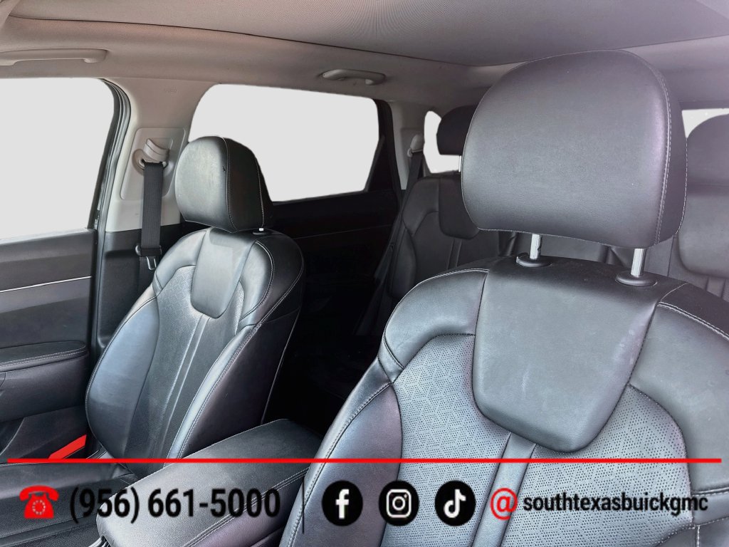 Used 2023 Kia Sorento S w/ Panoramic Sunroof Package FWD image 10
