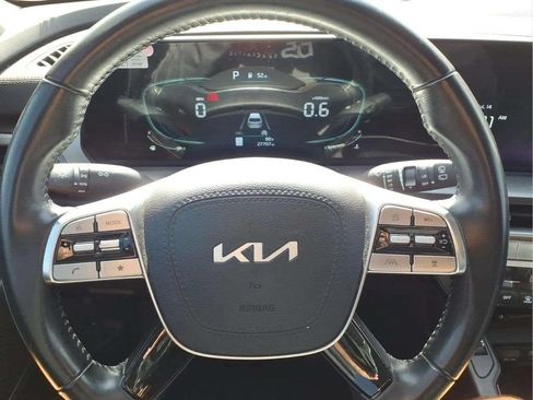 Used 2024 Kia Telluride S FWD image 13